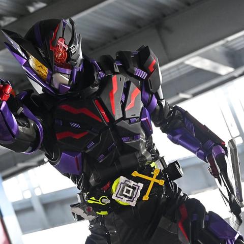 究竟是如何打造的？亚克奥特曼金色装甲的制作过程让你大开眼界！