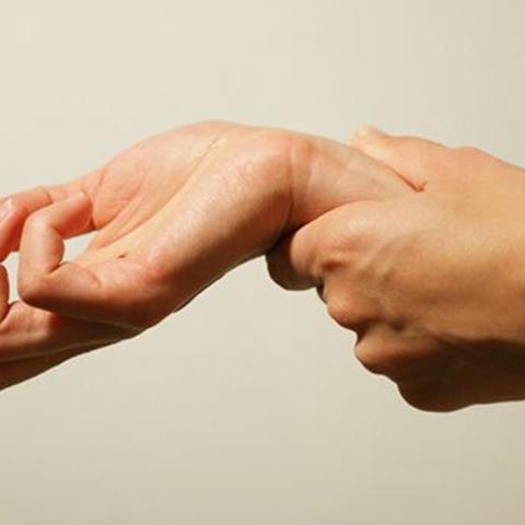 探索未来工业领域的革新者：机械手臂末端执行器的性能分析与应用展望