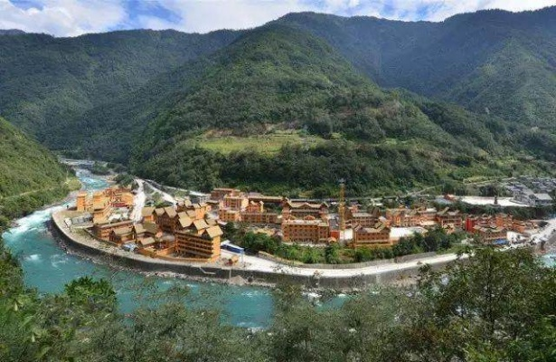 (独龙江旅游景点)探寻独龙江之美：最佳一日游路线推荐