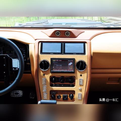 (末日装甲房车防丧尸)末日生存挑战：揭秘丧尸末日装甲车的设计与进化历程