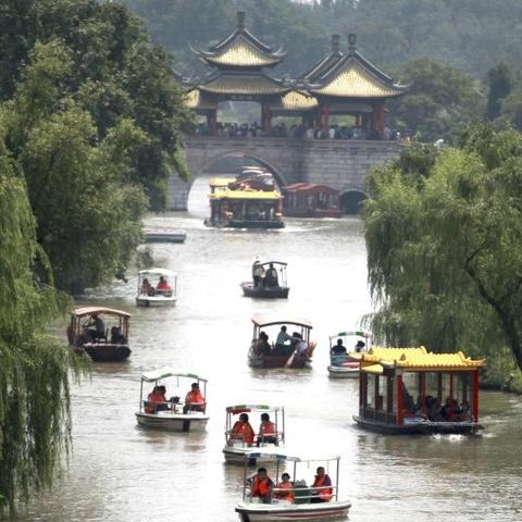 (赞美烟雨江南的诗句有哪些)古风诗文美如画：描写烟雨江南诗词名句集锦