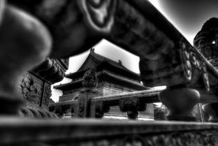 探索古代生活的独特视角：以小瓦匠的日常生活揭示古代社会的工匠文化