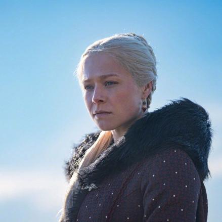 (龙族游戏时间)2000年龙族游戏究竟是根据哪部小说或影视作品改编而成的？