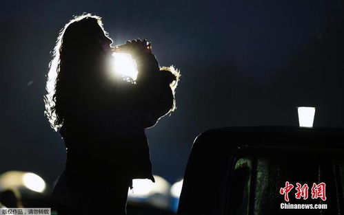 (情绪摇滚阿木木视频)感受情绪摇滚的独特魅力:阿木木如何用音乐表达内心世界 (情绪摇滚阿木木视频)感受情绪摇滚的独特魅力:阿木木如何用音乐表达内心世界