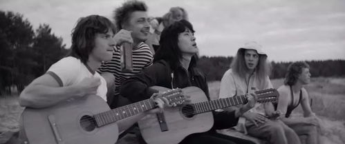 (情绪摇滚阿木木视频)感受情绪摇滚的独特魅力:阿木木如何用音乐表达内心世界 (情绪摇滚阿木木视频)感受情绪摇滚的独特魅力:阿木木如何用音乐表达内心世界