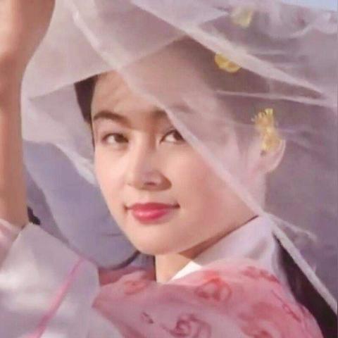 专访王战冠军三国秀冠军:揭秘秀场背后的精彩故事和技巧 专访王战冠军三国秀冠军:揭秘秀场背后的精彩故事和技巧