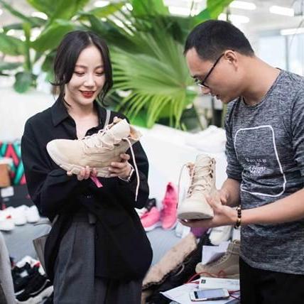 主播养成记无限金币版：从零开始的网络主播成长之路，带你揭秘成功秘诀！