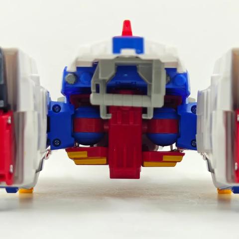 (变形金刚狮王史达)探秘变形金刚IDW版：揭秘史达的传奇故事